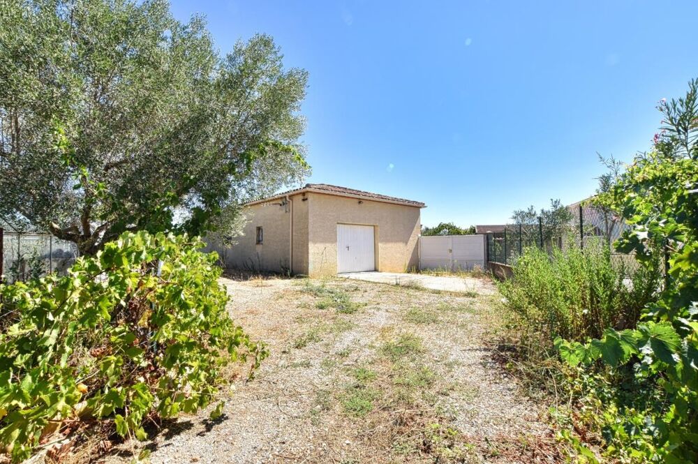 Villa de plain-pied avec piscine et vaste jardin !!! SOUS OFFRE D'ACHAT ACEPTÉE !!!