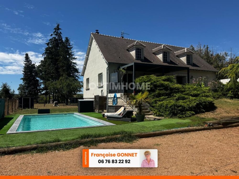 Maison 8 pièces 216 m² · à Saint Pierre les Etieux · 216 m² · 257 000 €