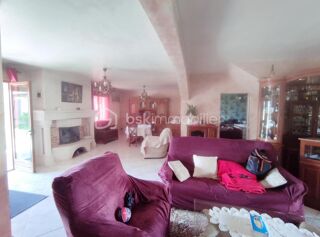  Maison  vendre 8 pices 175 m