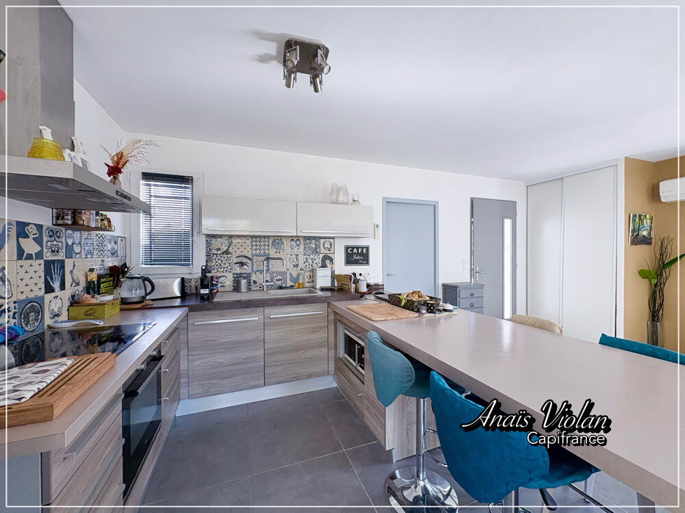 Maison individuelle de plain pied de type 4, lumineuse, avec grand jardin à vendre à VACQUIERES (34270)