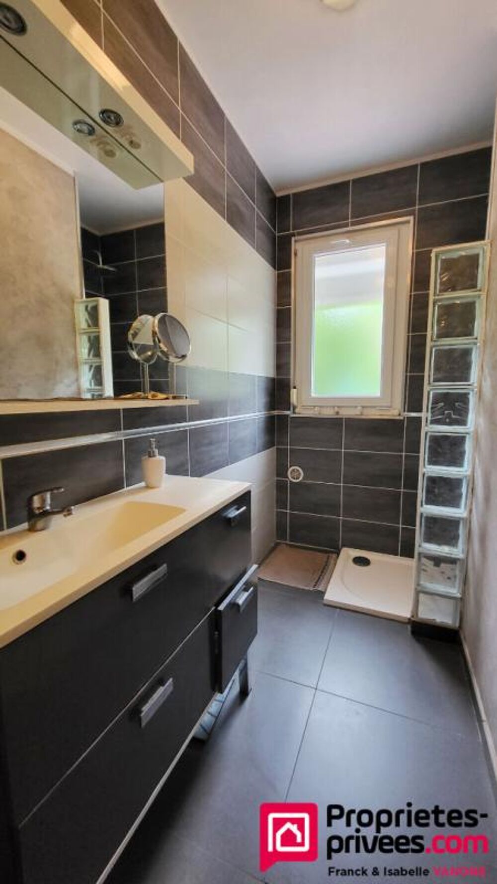 Vente Maison Maison Individuelle type plain pied - 3 chambres - jardin - garage - cave - 82 m² habitables (120m² utiles) Perenchies