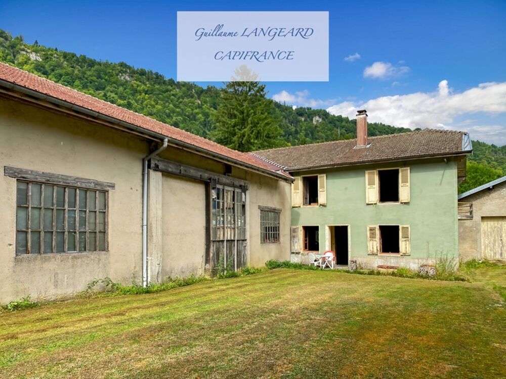 OYONNAX (01100) - PROPRIÉTÉ COMPRENANT PLUSIEURS BÂTIMENTS - 6720 m2 DE TERRAIN