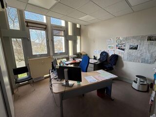   03400 YZEURE - BUREAUX  250 m² Yzeure