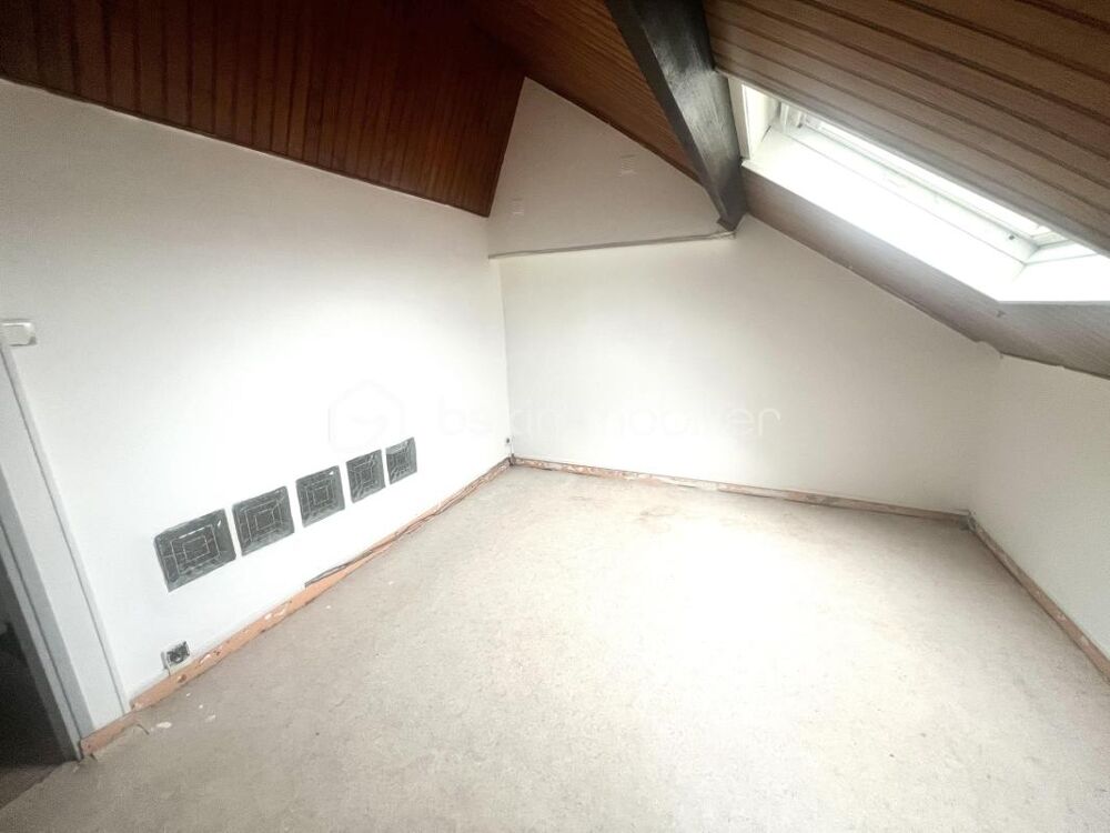 Maison de ville mitoyenne  64 m²  Proche gare de Creil