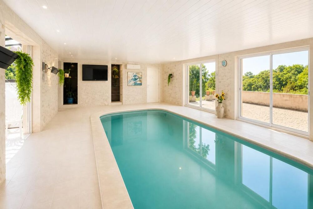 Vente Maison Domaine piscine interieur 2 bâtiments plus de 300m² à Montsoué Montsoue