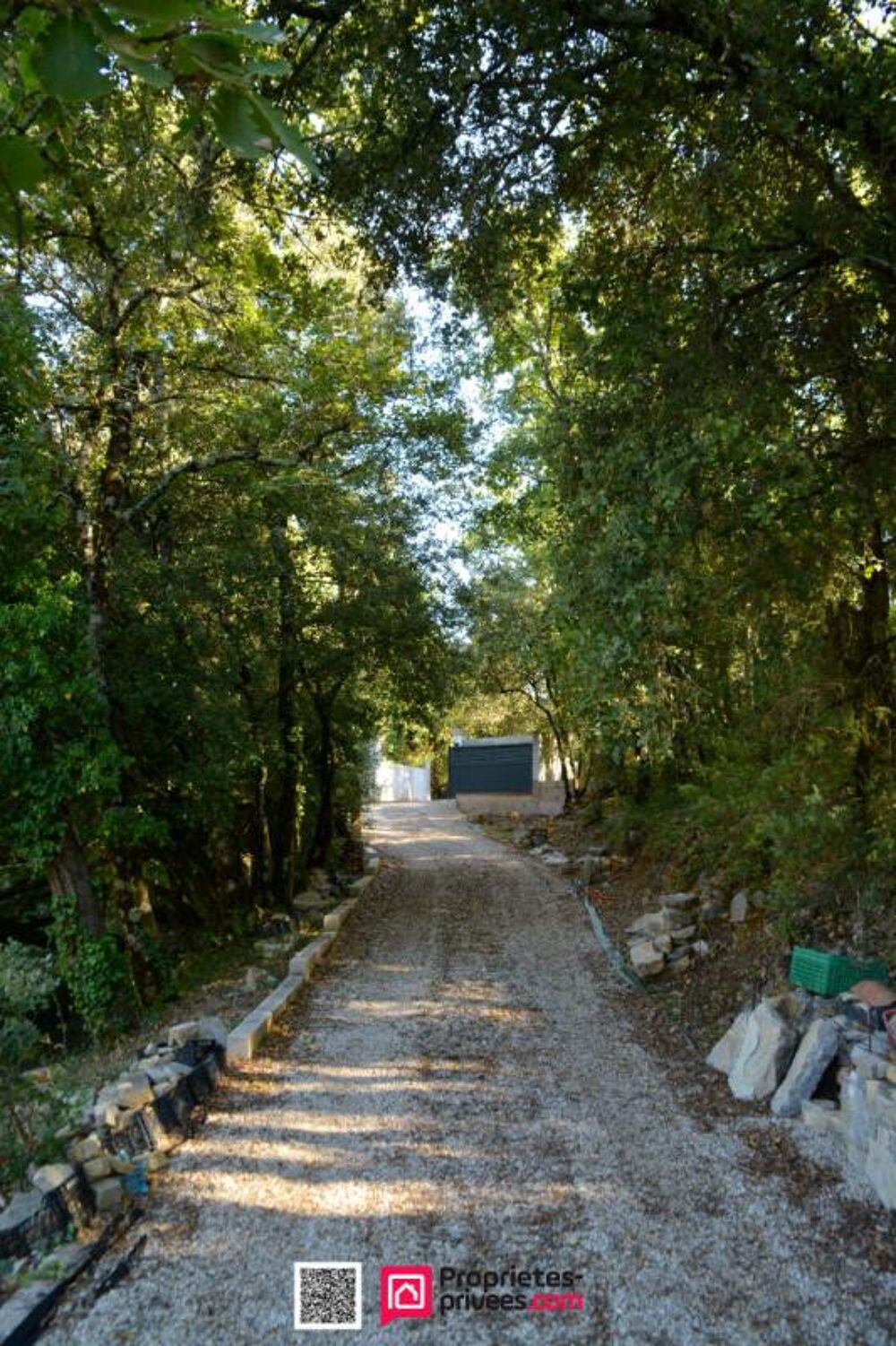 Charmante maison Provençale à 499 500 euros