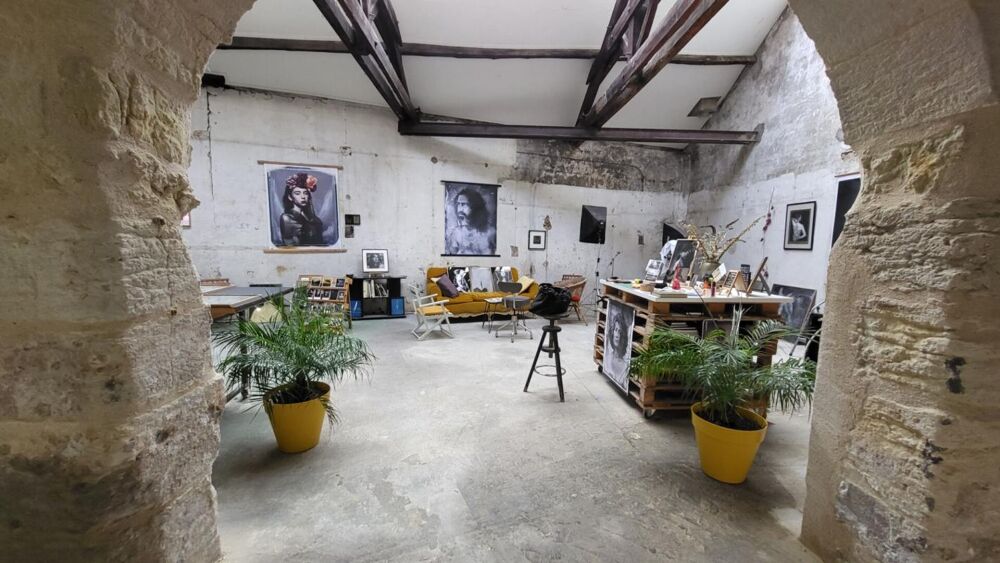 24000 Perigueux maison divisée en 2 apparts f2 et f3 et atelier professionnel artistique et galerie