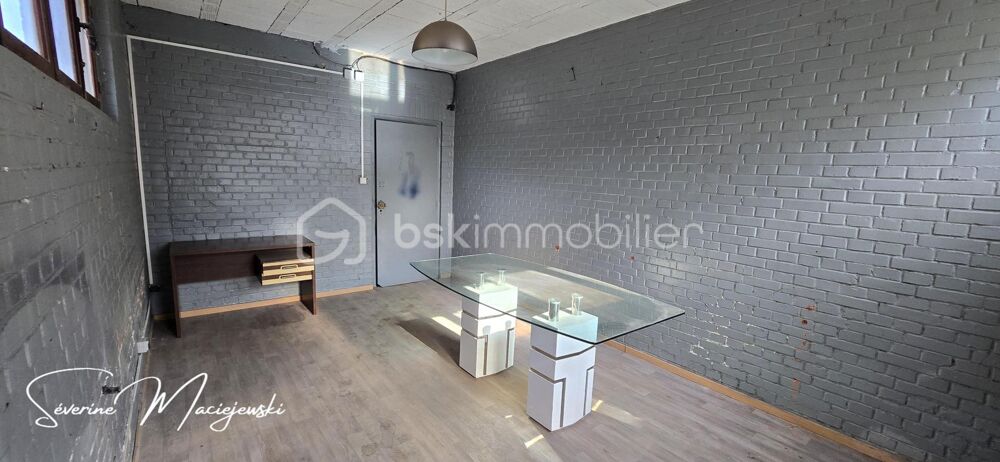 Vente Immeuble BATIMENT DE 1300 M² La comte