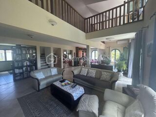  Maison � vendre 5 pi�ces 210 m�