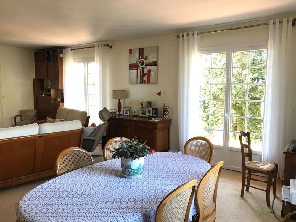Maison Pouzauges 85700, 2 chambres plus logement