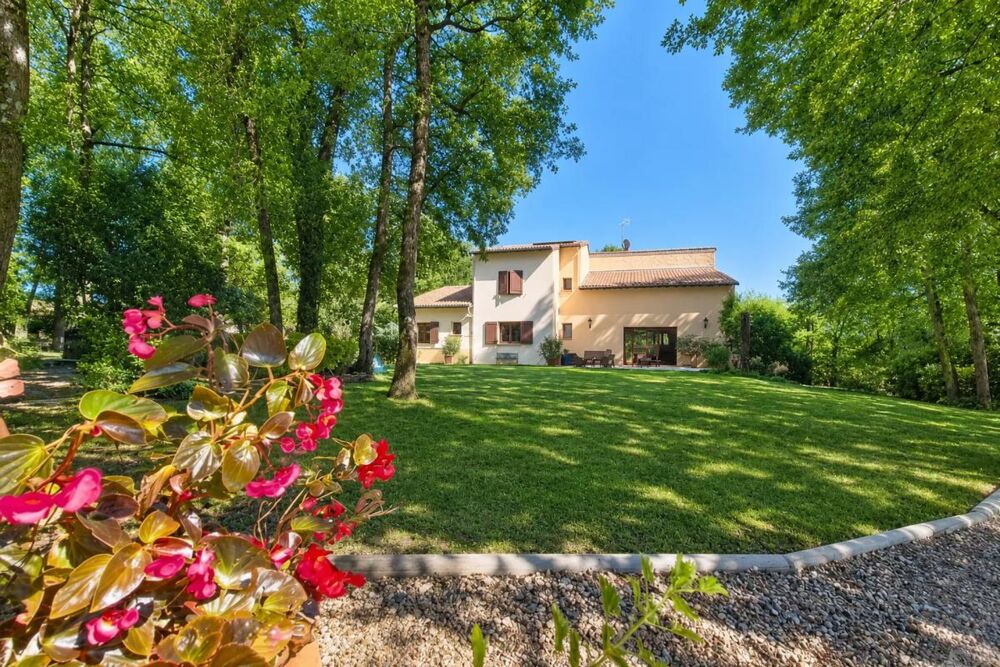 Maison de 6 pièces de 272 m² à Esperce