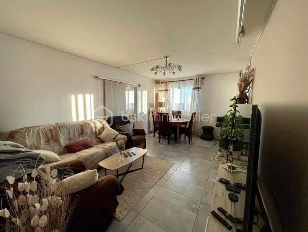 ? Appartement Traversant à Proximité de la Gare de Chartres  78 m² de Confort et de Lumière ?