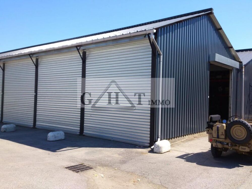   ENTREPOT 85 M² A LOUER VILLENEUVE LE ROI 