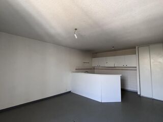  Appartement à louer 3 pièces 90 m²