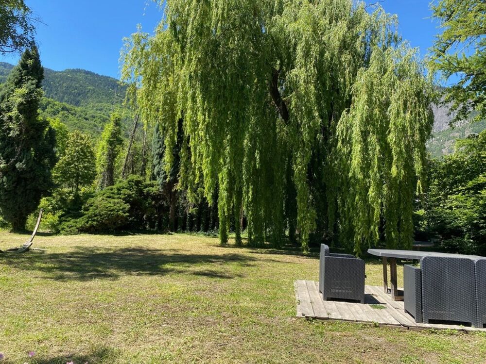Vente Maison à vendre GRANDE MAISON FAMILIALE  15 pièces, 324 m2 hab. parc 1300 m2 clos. SAINT MICHEL DE MAURIENNE (73) Saint michel de maurienne