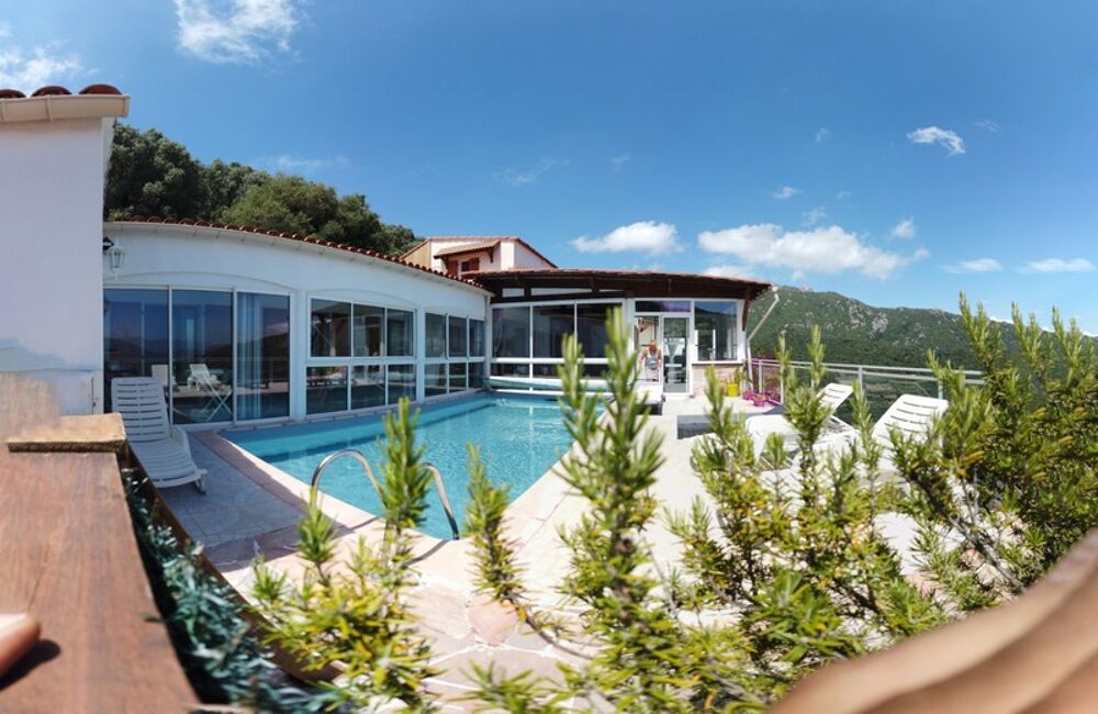 À vendre  Propriété avec maison et appartement indépendant à Olmeto