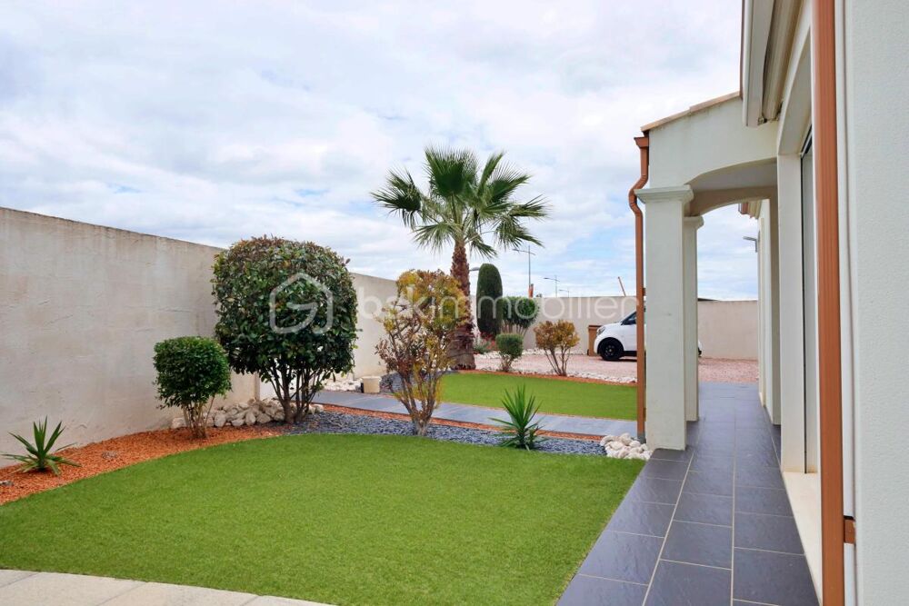 MAISON 5 CHAMBRES GARAGE TERRAIN 591M² PISCINE