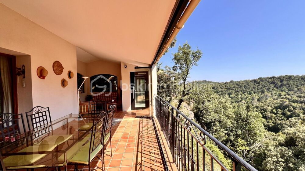 Vente Villa VENCE – Quartier résidentiel très recherché de l'Ara – Élégante villa familiale avec piscine, ascenseur et fort potentiel de div Vence