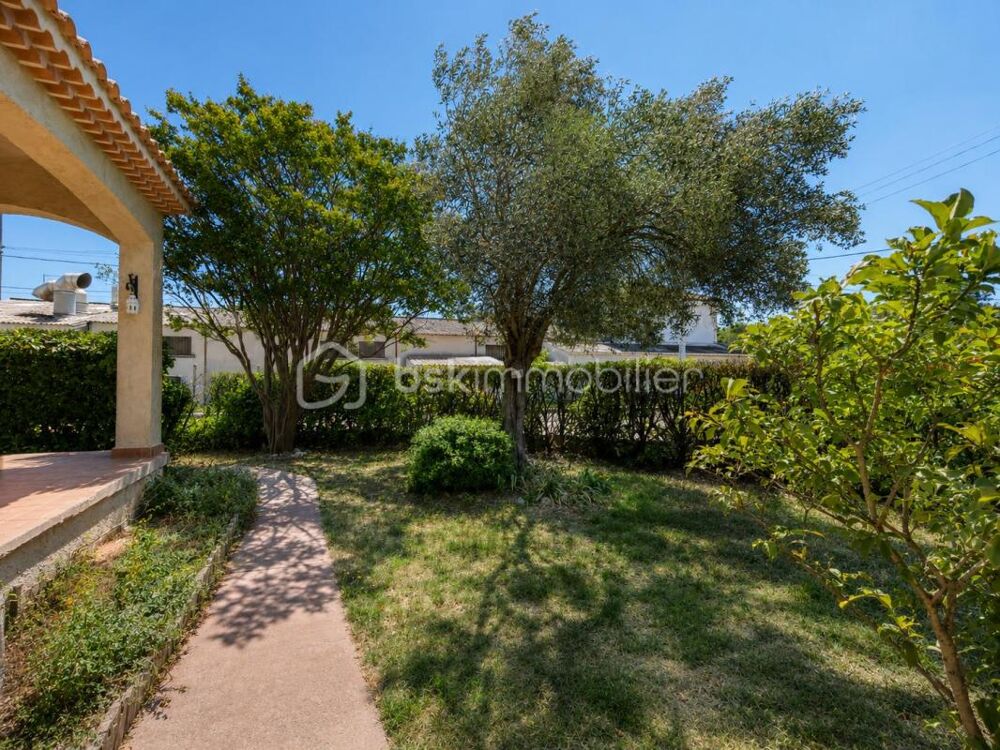 Vente Maison Maison familiale 4 chambres avec garage, forage et jardin – Pierrelatte Pierrelatte