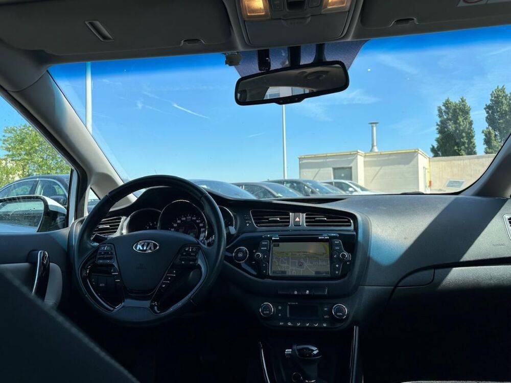 Ceed II 1.6 CRDI 128 ACTIVE BVA 2015 occasion 78240 Chambourcy