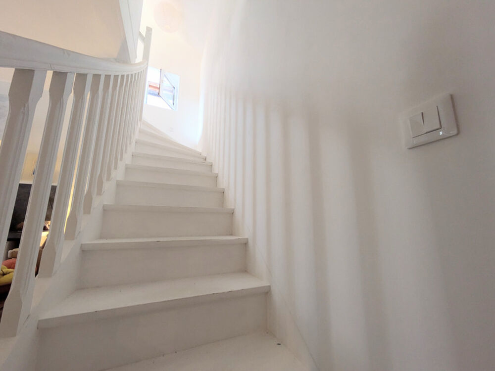 MAISON DE VILLE A COTTANCE - 160 m² - SALON ET SEJOUR - 4 CHAMBRES - EXTERIEUR - PUITS