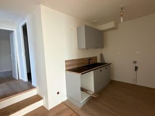 Vente Appartement LES SABLES D'OLONNE (85100) - RARE - A 2 PAS DU REMBLAI ET DU PORT APPARTEMENT T3 RENOVE EN 2026 EN RDC Les sables d olonne