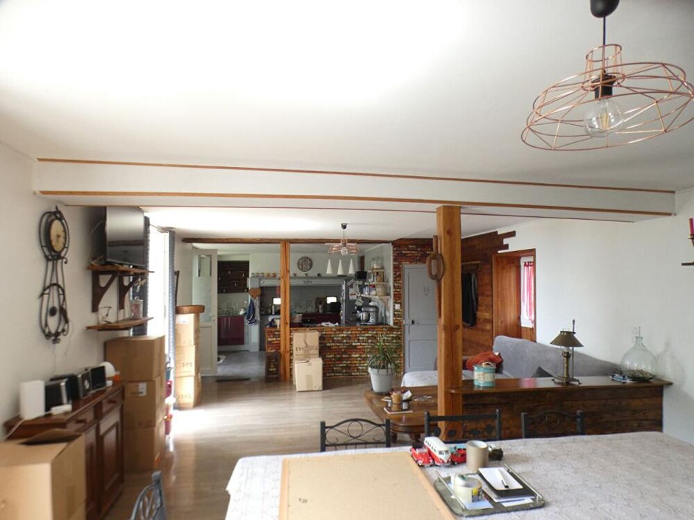 Maison avec 3 chambres entièrement rénovée, grange et four à pain