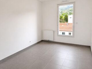  Appartement à louer 2 pièces 38 m²