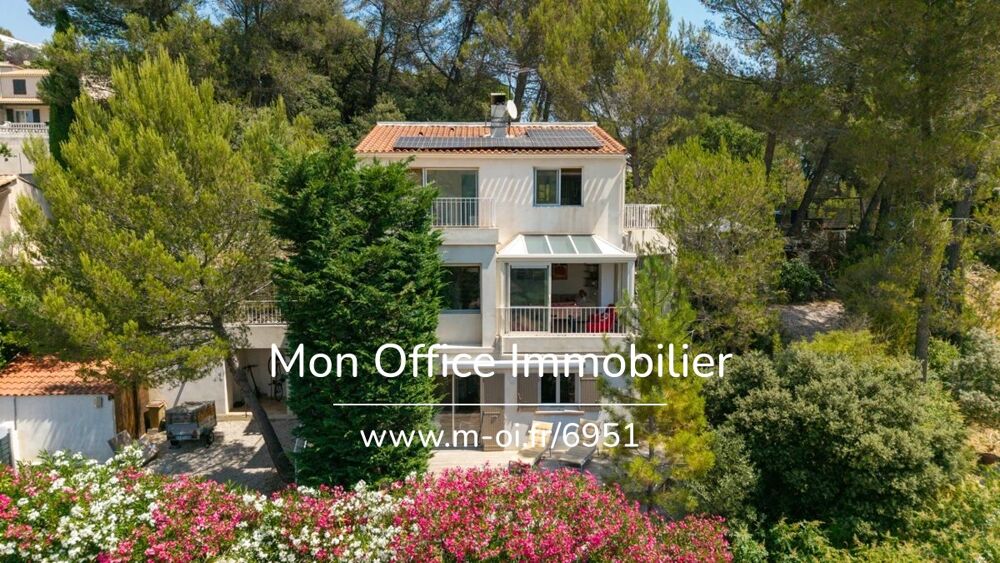 Vente Maison Référence : 6951-NGU - Maison 7 pièces - 210m2 - Piscine et vue dégagée sur les pins - Commerces à pied Peypin