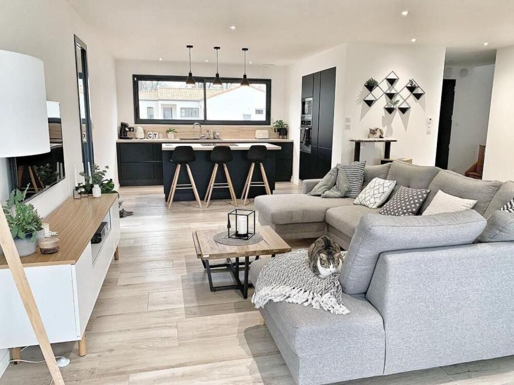 5 PIÈCES de 121m² + BALCON + PKG(s)