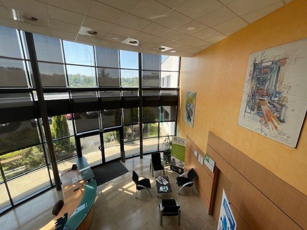   BUREAUX DE STANDING 