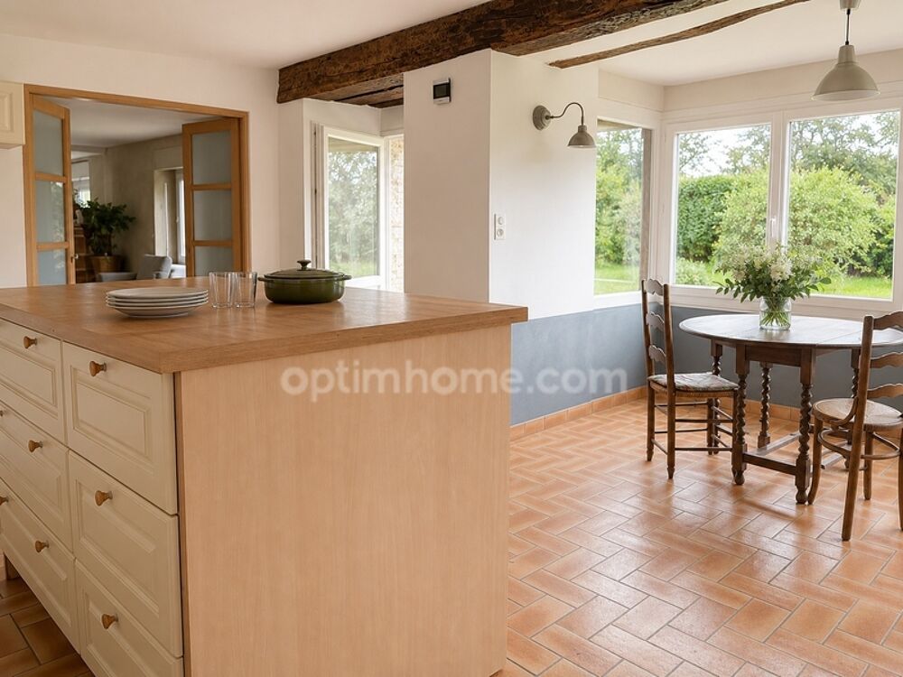 Authentique longère rénovée de 215 m2  5 chambres  Terrain arboré de 3000m2 au calme absolu