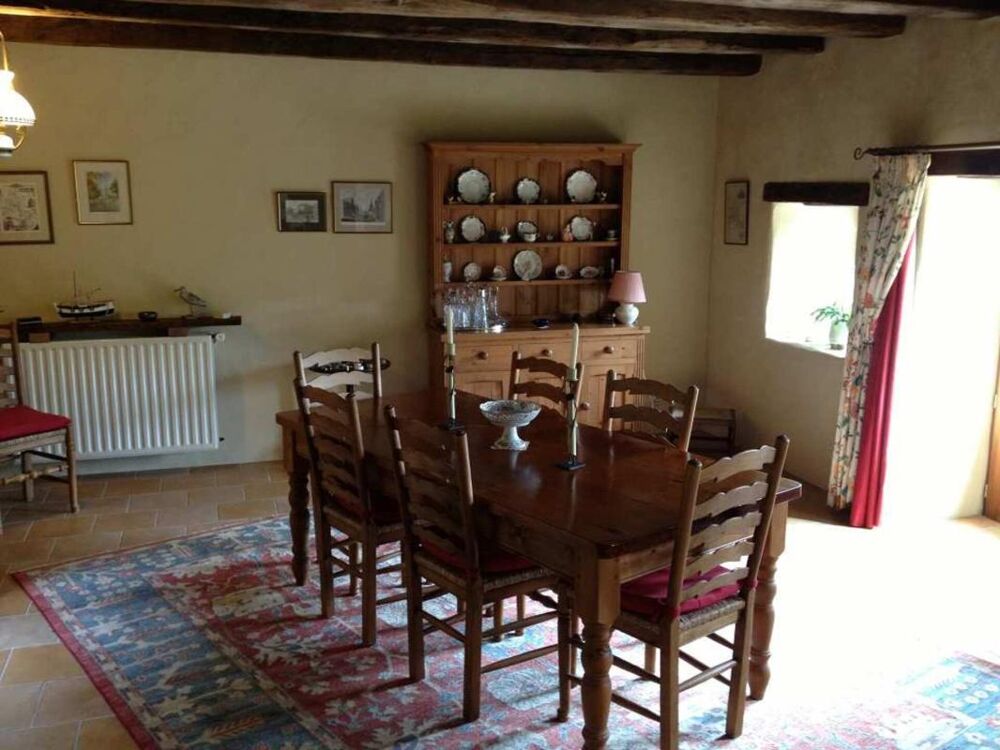 Vente Maison LA TAILLEE 85450 AU CALME ABSOLU MAGNIFIQUE MAISON DE CAMPAGNE RENOVEE AVEC GITE AU BORD DE L'EAU La taillee