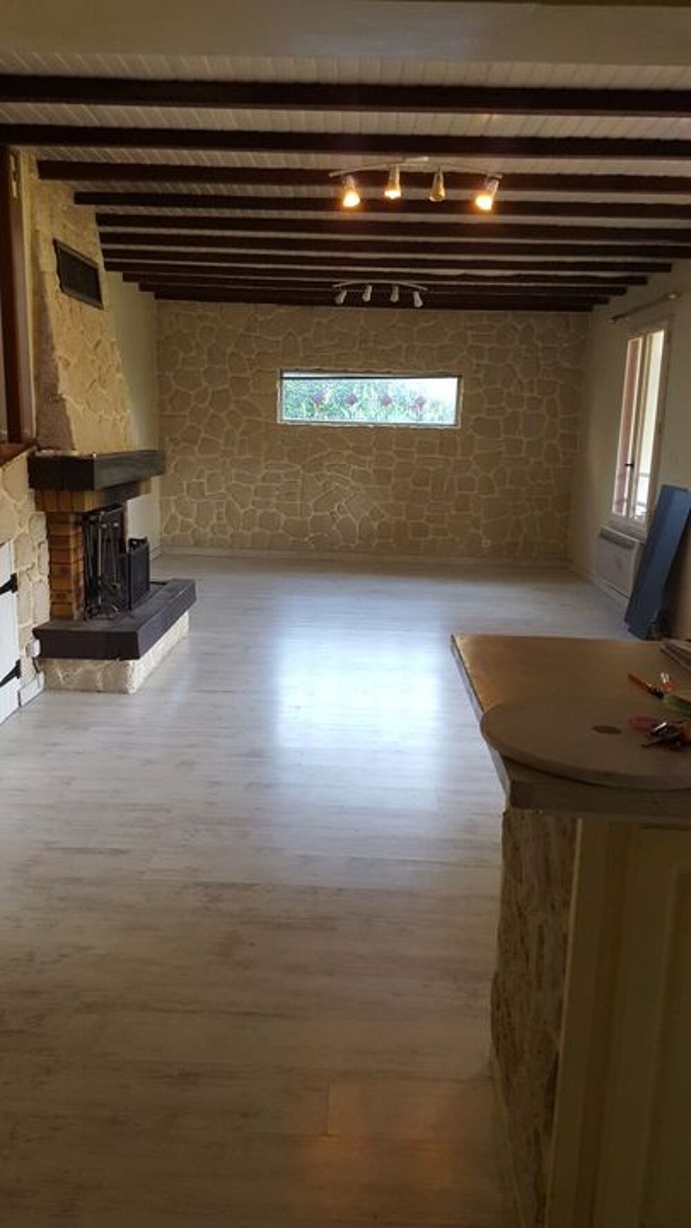Location Maison Maison de 130m2 à louer sur Saint-Julien-la-Vêtre Saint julien la vetre
