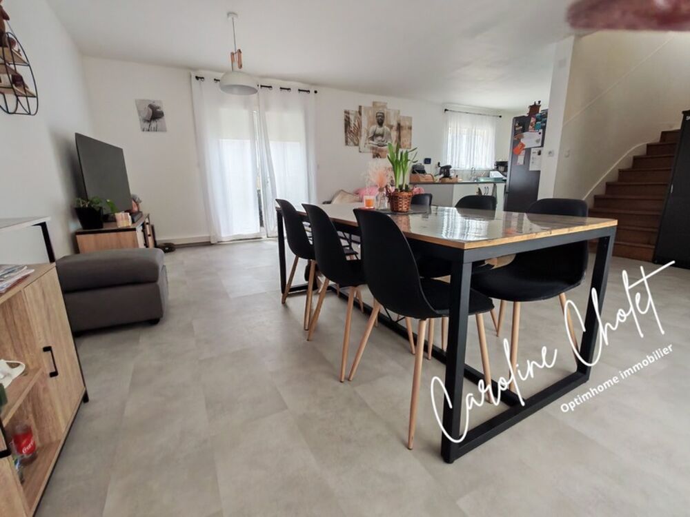 Vente Maison Maison 79 m² avec garage et piscine ST MERDARD DE GUIZIERES Saint medard de guizieres