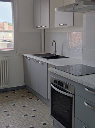 Appartement à louer 3 pièces 63 m²
