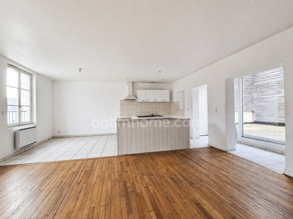 Maison de ville de plus de 100 m², 4 pièces, 3 chambres et grande terrasse