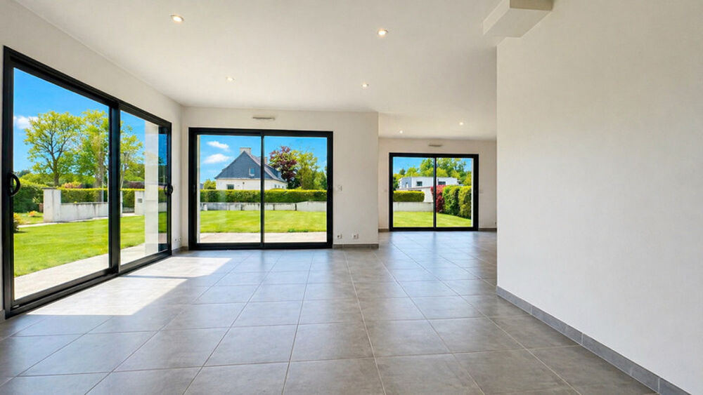 ERGUE-GABERIC (29) - Maison 8 pièces - 160 m² Habitables - 1070 m² de terrain - 5 chambres - Garage - Car-port - Lumineuse - Exc