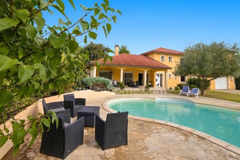   Maison familiale avec piscine à Chazay-d'Azergues, 175 m², terrain 1 500 m² avec potentiel à bâtir Maison - 6 pièce(s) - 175 m²