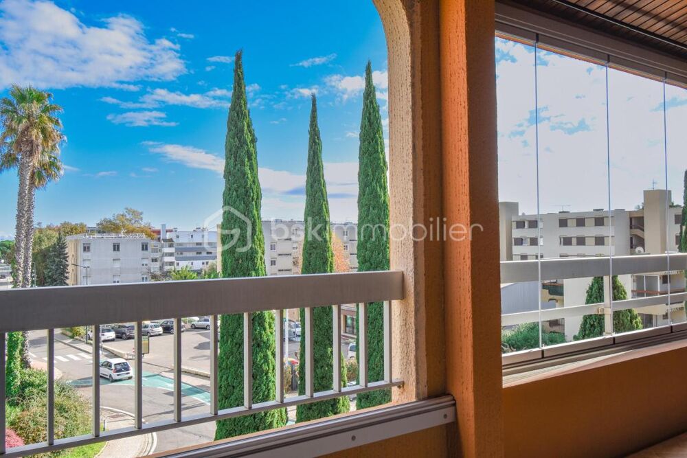 Vente Appartement A la vente T3 entièrement rénové au 3ème et dernier étage! Le lavandou
