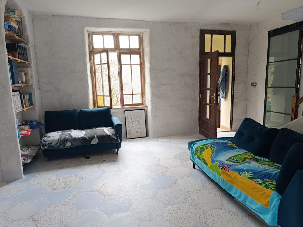 Vente Maison 29520 Laz maison sans voisin, autonome en eau, bois de 1 ha , vie de plain pied, dépendances Laz