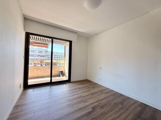  Appartement à louer 3 pièces 80 m²