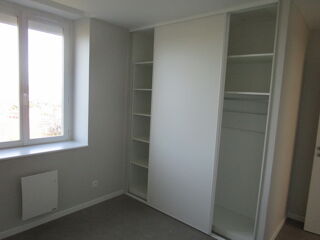 Appartement à louer 3 pièces 56 m²