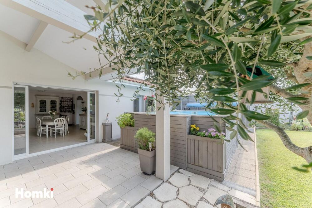 Vente Maison Et si votre prochaine adresse se trouvait entre lac, forêt et océan ? 167 m², 4Chambres, piscine, 1 000 m², fort potentiel à 800 Gastes