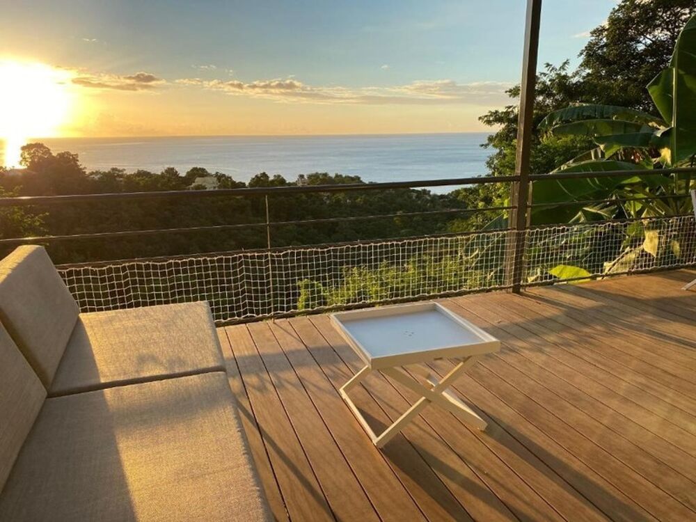 VUE MER VILLA + 3 BUNGALOWS avec piscine 8500 m² de terrain