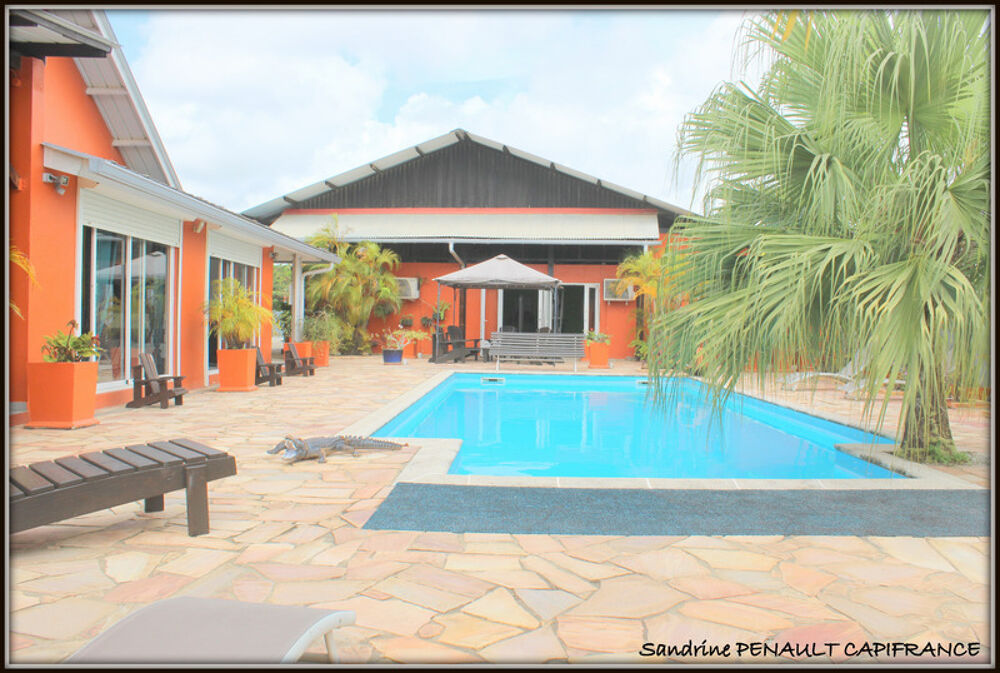 Vente Immeuble A VENDRE A KOUROU UN MAGNIFIQUE COMPLEXE IMMOBILIER DE 8 APPARTEMENTS (R+1) DE 960 m² - UNE VILLA T5 (R+1) DE 310 m² - TERRAIN 1 Kourou