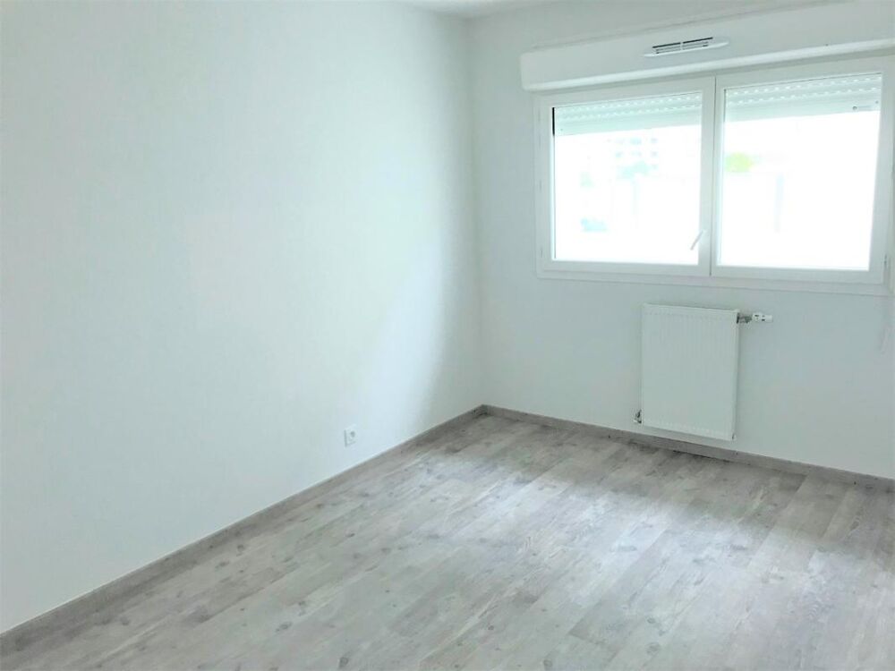 Location Appartement Appartement T2 avec balcon et parking à CENON Cenon