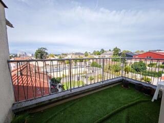 Immeuble à vendre 15 + pièces 304 m²