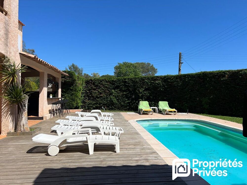 Villa 5 pièces avec piscine, terrasse et pool house