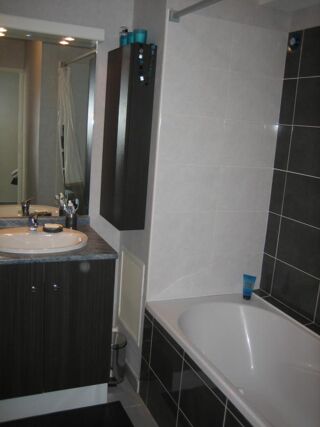  Appartement à louer 2 pièces 46 m²